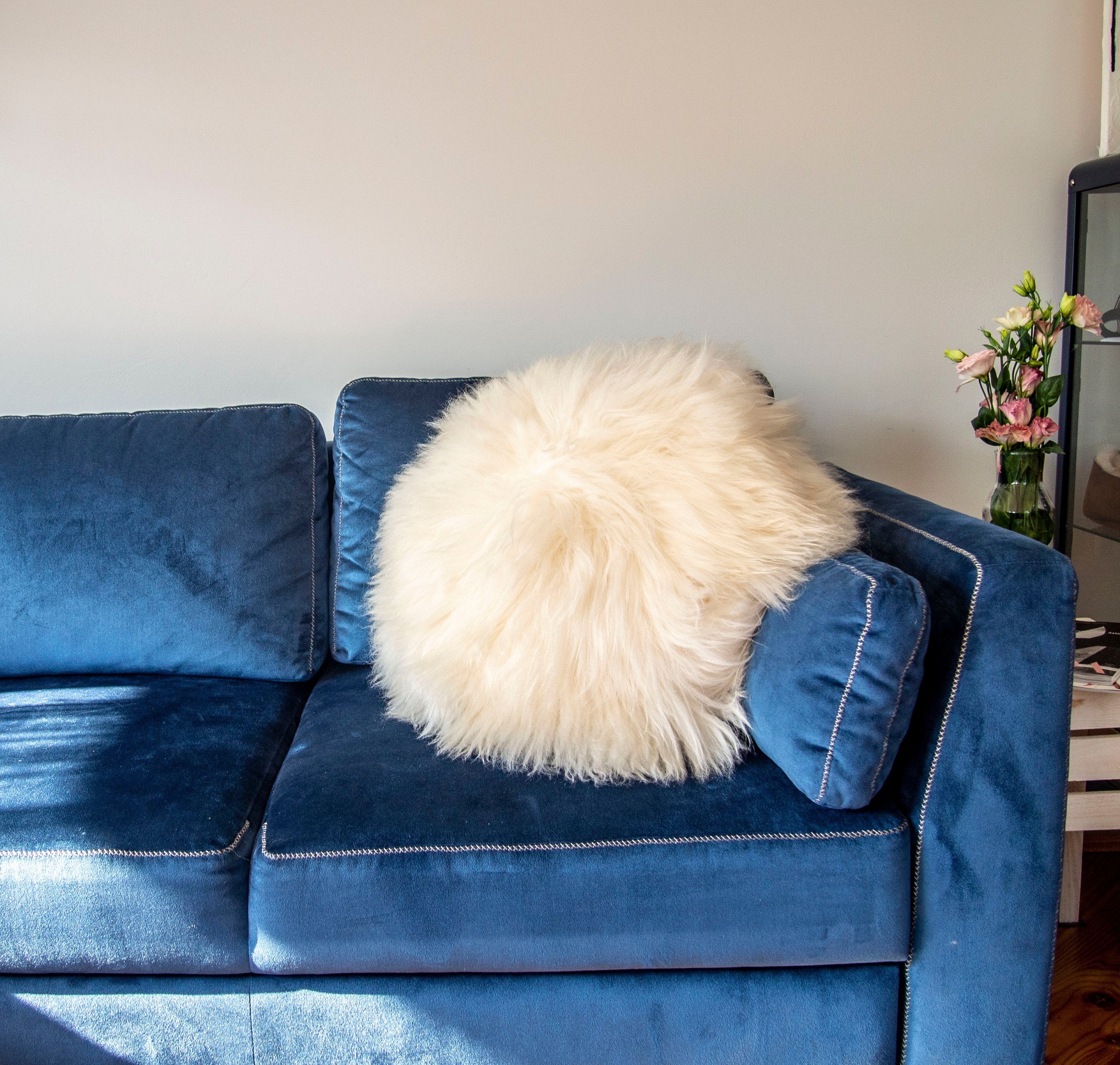 Round Furry Pillow - cream